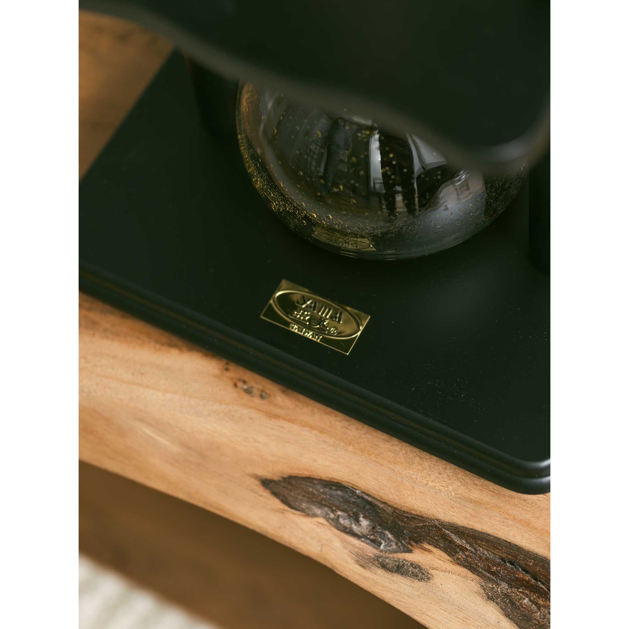 Yama Glass Cold Brew Tower – Black Straight Frame – 6–8 Cup (32 oz)