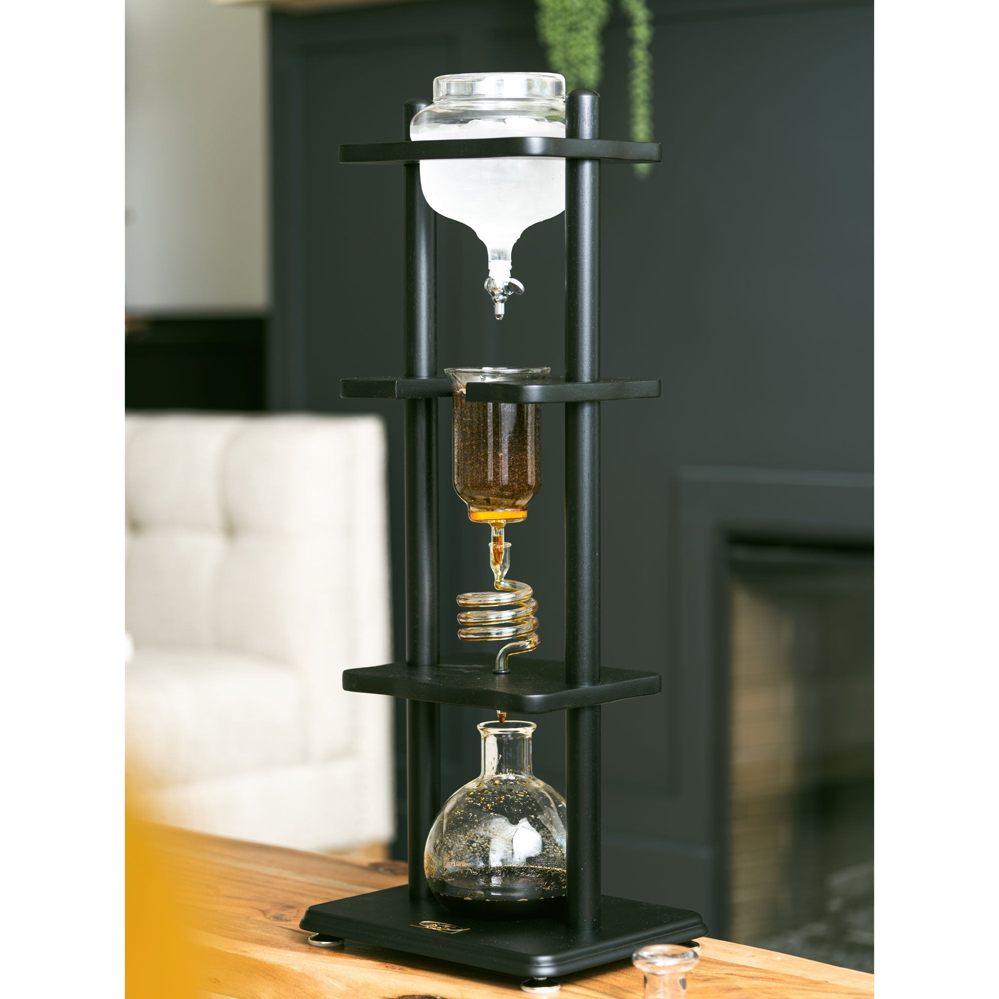 Yama Glass Cold Brew Tower – Black Straight Frame – 6–8 Cup (32 oz)