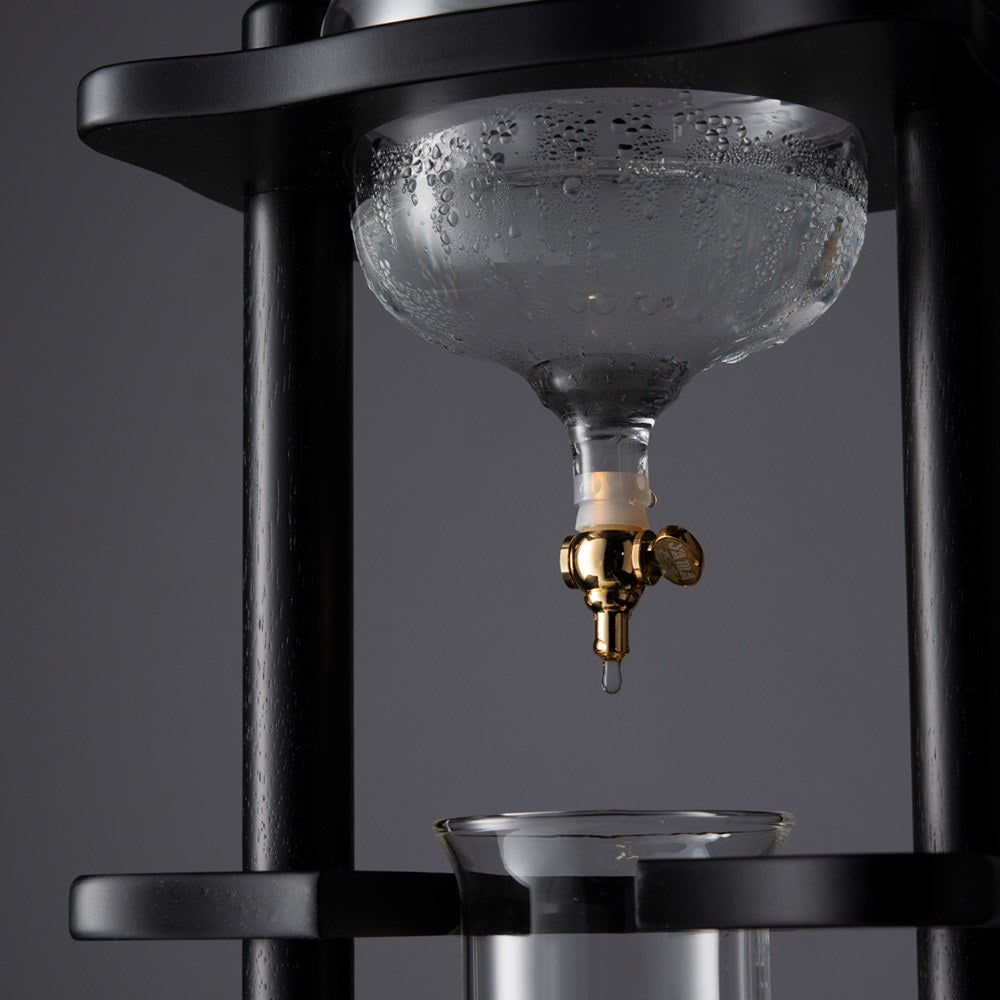 Yama Glass Cold Brew Tower – Black Straight Frame – 6–8 Cup (32 oz)